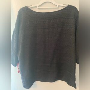 Women’s short sleeve Vince Camuto rich black Zen blouse beautiful design size L